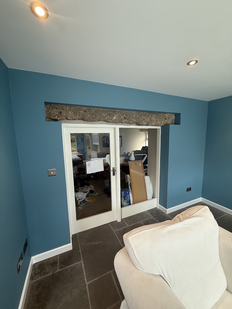 Lee and son painting services — Photos 3