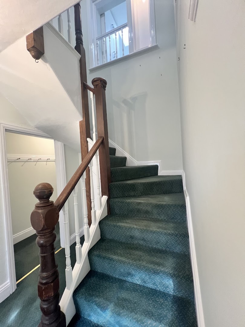Lee and son painting services — Photos 1