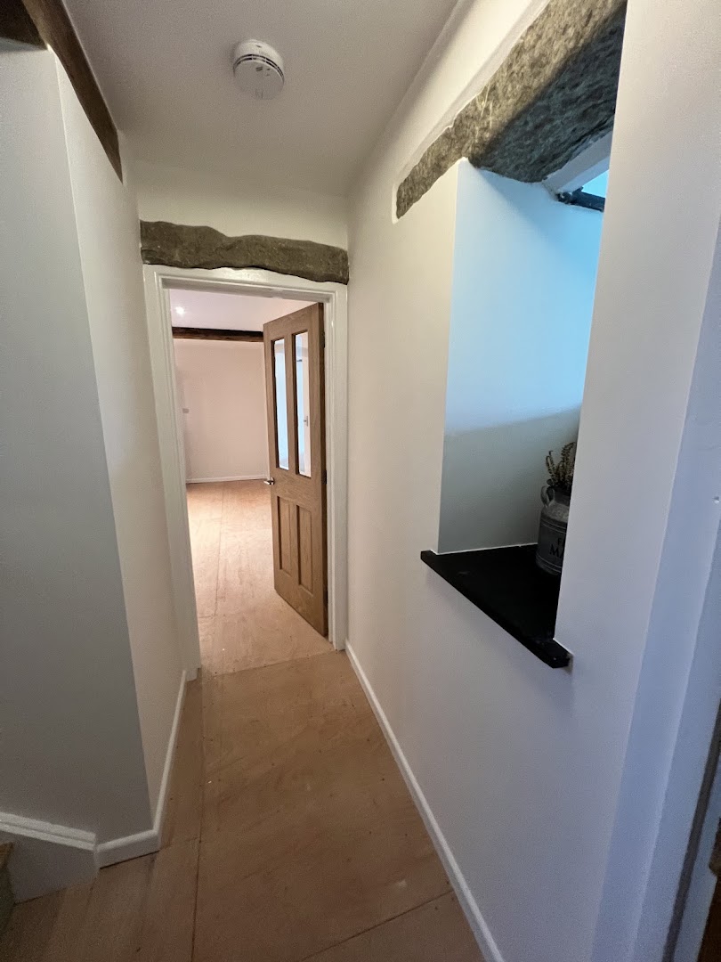 Lee and son painting services — Photos 11