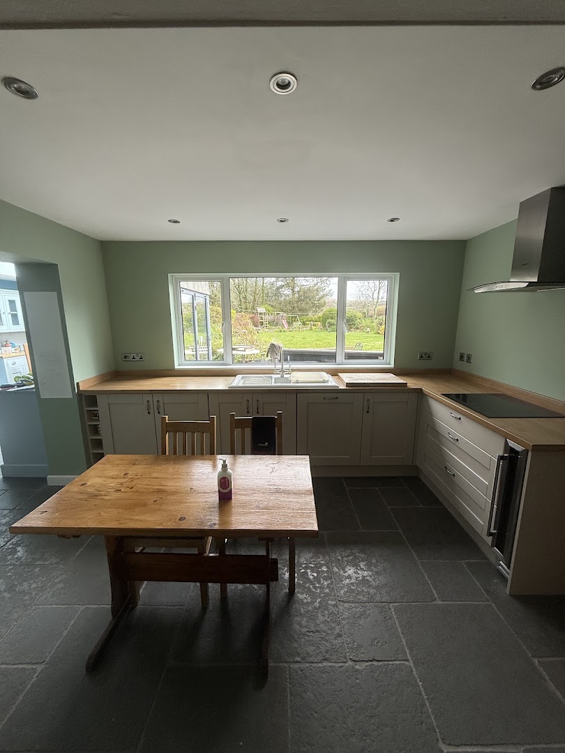 Lee and son painting services — Photos 10